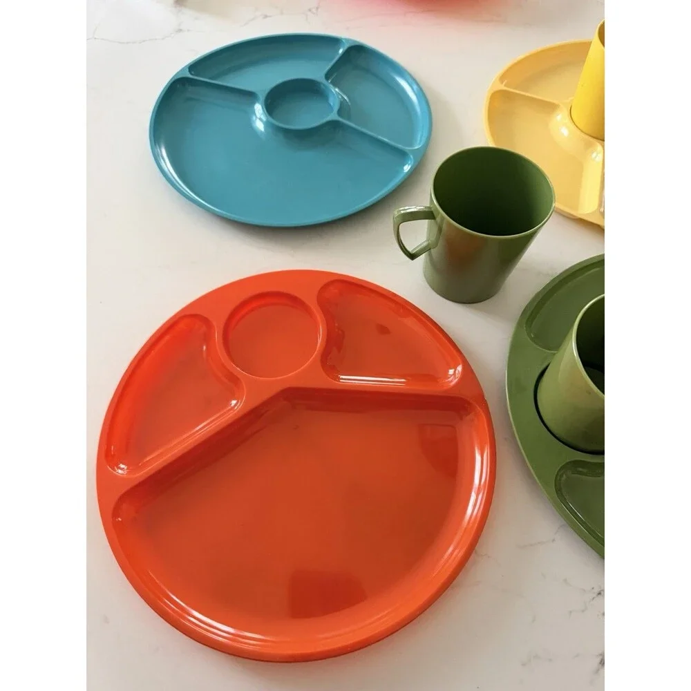 Vintage STERI-LITE Picnic DIVIDED PLATES Cups Plastic MCM Mid Century Modern 11